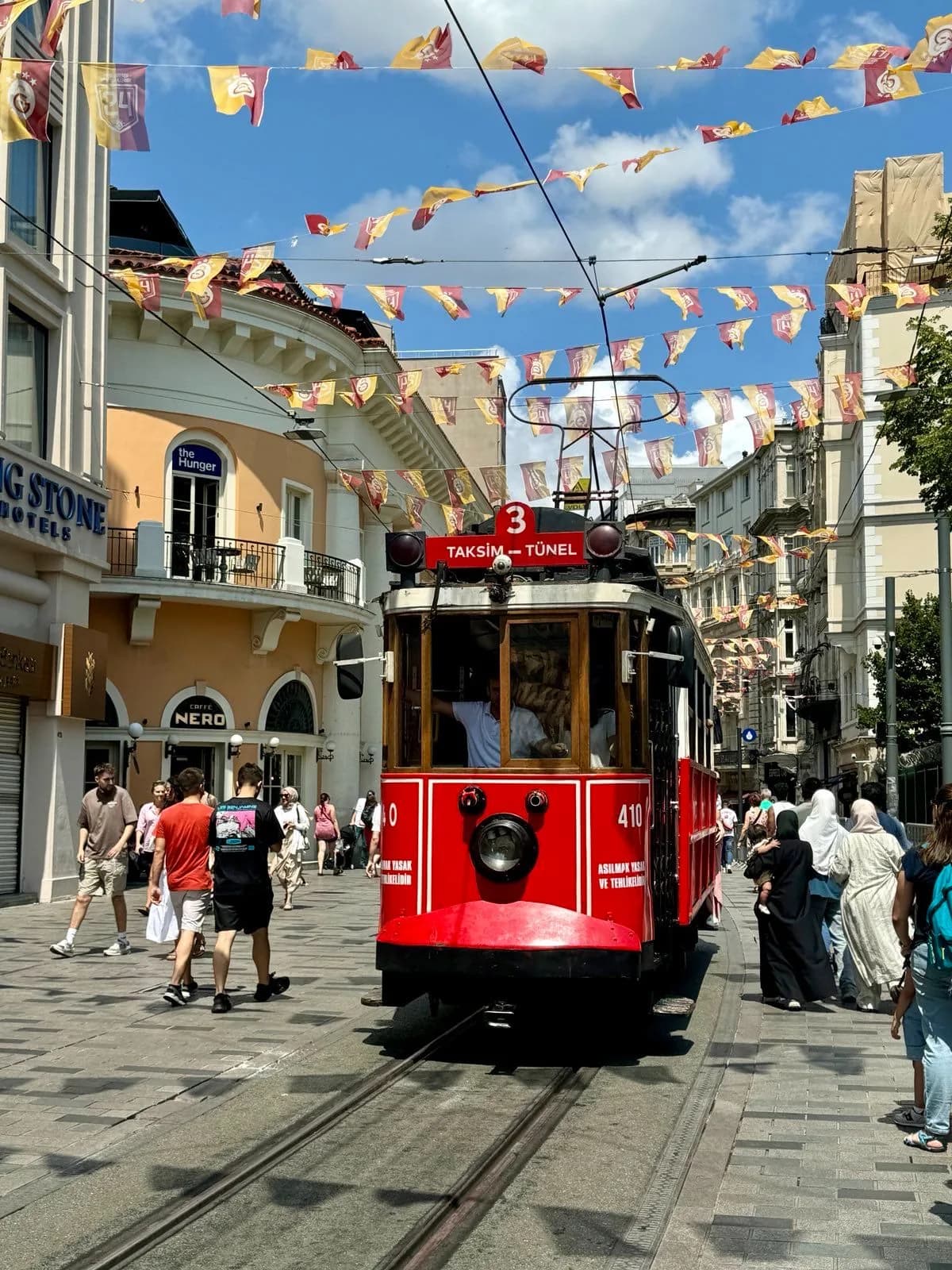 Istanbul red street car, 2024